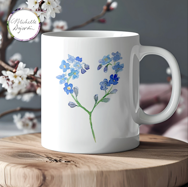 Keramische mok met blauwe vergeet-me-nietjes van Michelle Dujardin