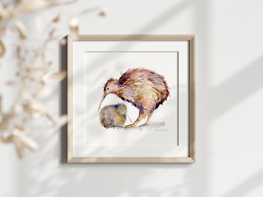 Aquarel schilderij van een kiwi vogel met kuiken in een lijstje