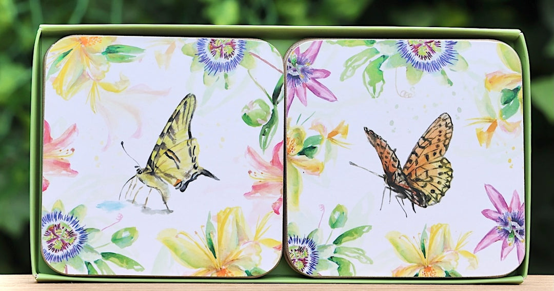 Kunst onderzetters met vlinders en passiebloemen van Michelle Dujardin